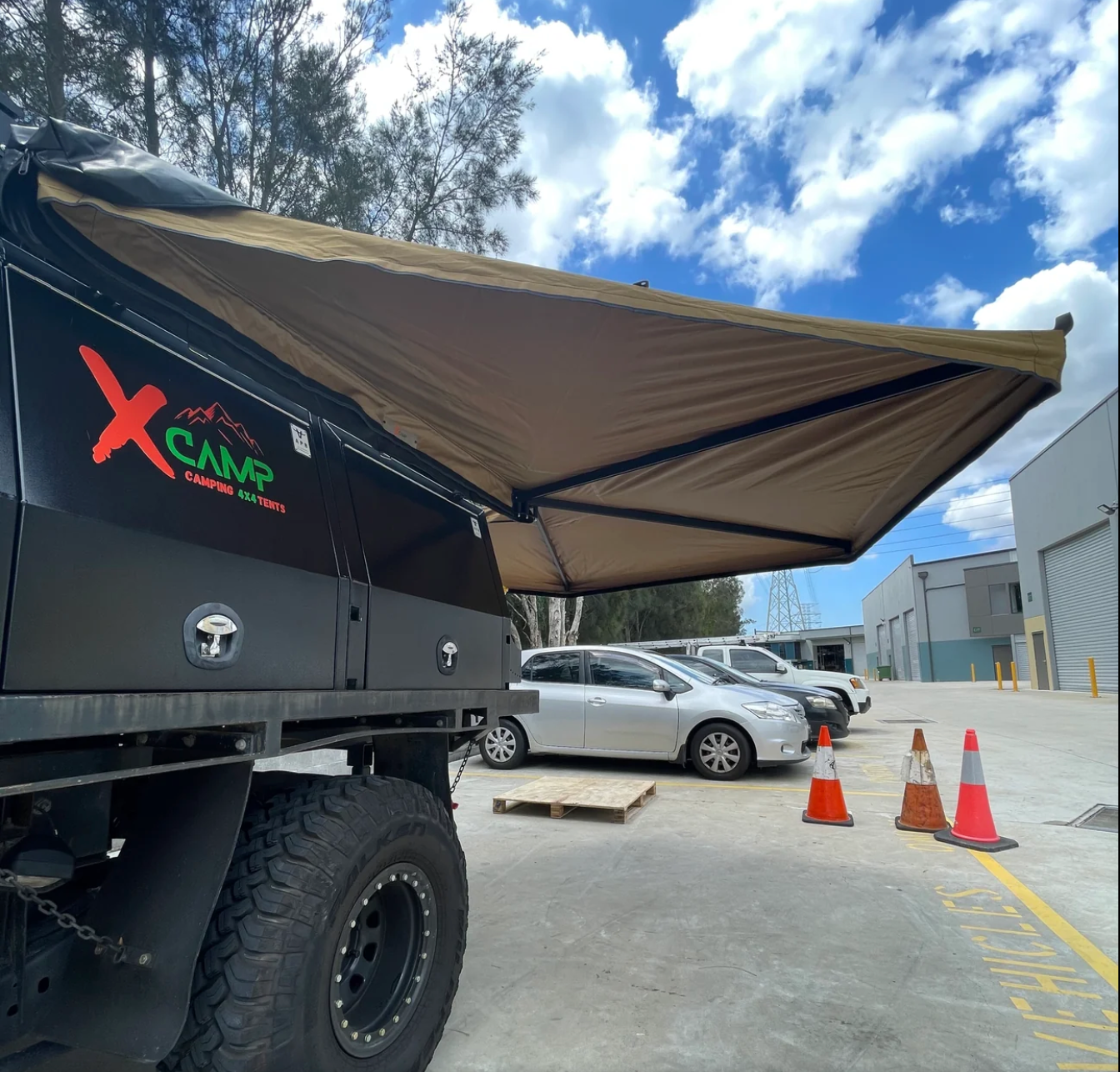 X Camp CX270 Free Standing Awning